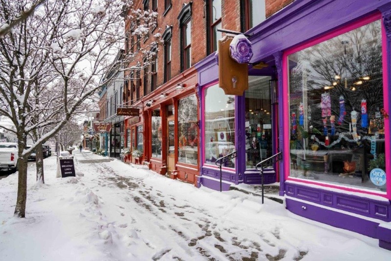Enjoy the amazing town of Ellicottville (1 Mile Away)!
